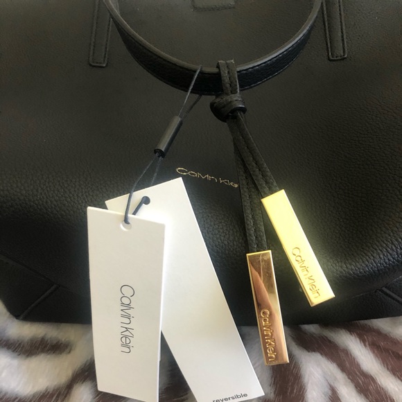 Calvin Klein reversible black/ brown purse - Picture 7 of 8